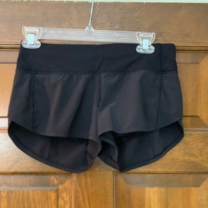 Lululemon Speed Up Shorts 2.5
